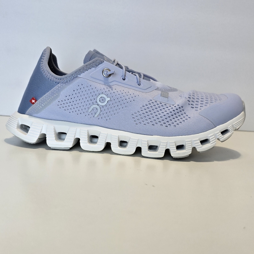 On Running Cloud 5 Coast Women's Shoes in Heather Chambray Size 8.5